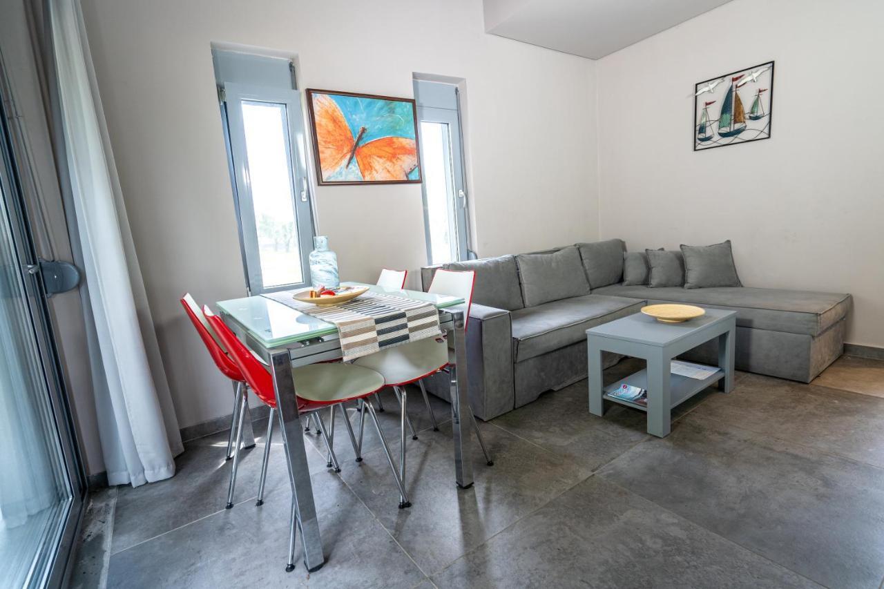 Agios Mamas Resort 네아 포티데아 외부 사진