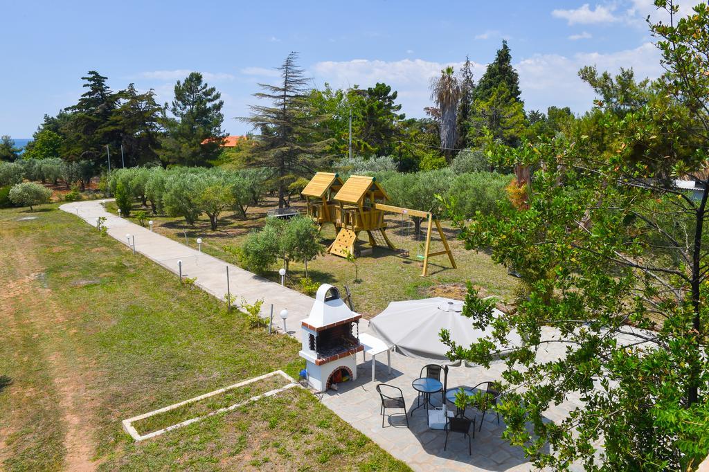 Agios Mamas Resort 네아 포티데아 외부 사진